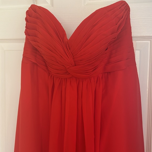 Beautiful, never worn, red chiffon dress - Picture 2 of 4